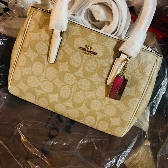 Coach purse ,totes, side bag - Picture 5 of 8